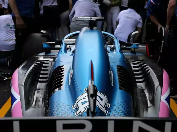 Alpine A522 beim Formel-1-Rennen in Mexiko 2022 Titel-Bild zur News: Alpine A522 beim Formel-1-Rennen in Mexiko 2022