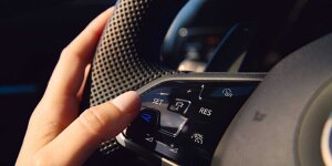 VW bringt echte Knöpfe auf dem Lenkrad zurück