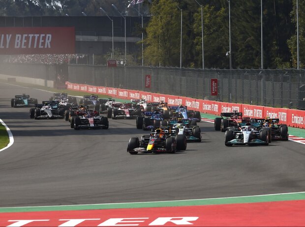 Titel-Bild zur News: Max Verstappen, George Russell, Lewis Hamilton, Sergio Perez