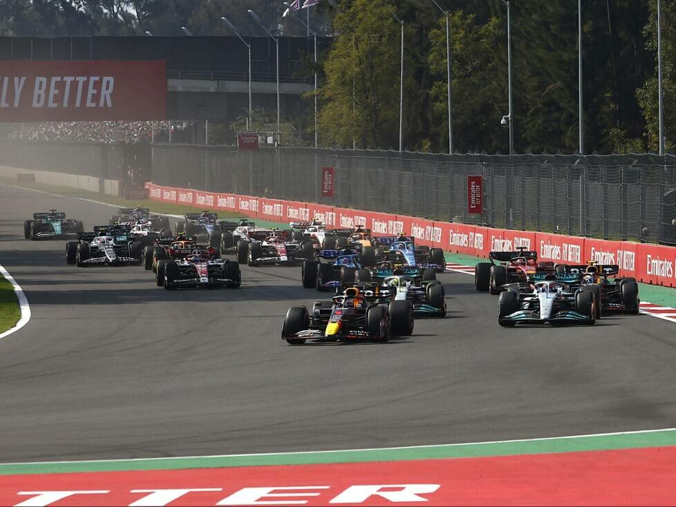 Max Verstappen, George Russell, Lewis Hamilton, Sergio Perez