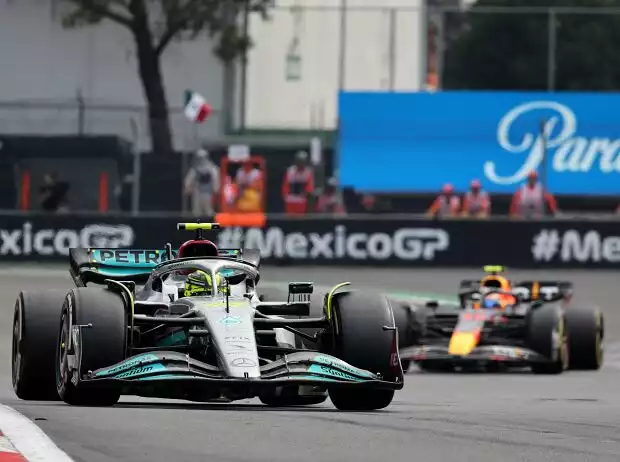 Einen Red Bull ließ Lewis Hamilton hinter sich, aber hätten es auch beide sein können? Titel-Bild zur News: Einen Red Bull ließ Lewis Hamilton hinter sich, aber hätten es auch beide sein können?