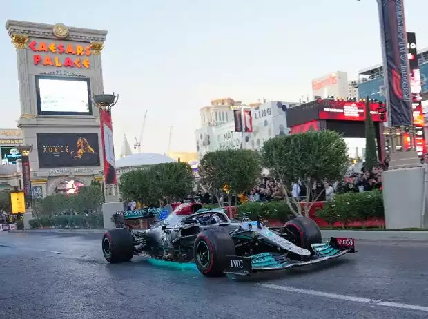Mercedes-Showrun in Las Vegas Titel-Bild zur News: Mercedes-Showrun in Las Vegas