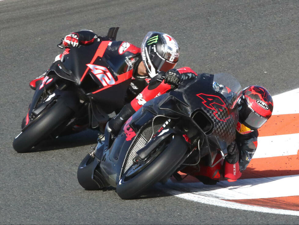 Pol Espargaro (GasGas), Alex Rins (LCR-Honda)
