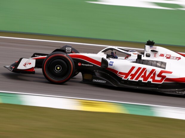 Kevin Magnussen im Haas VF-22 im Formel-1-Qualifying 2022 in Brasilien