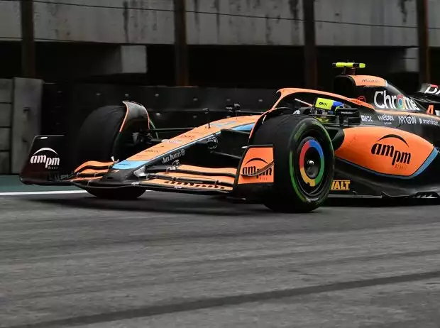 Lando Norris im McLaren MCL36 beim Formel-1-Qualifying in Brasilien 2022 Titel-Bild zur News: Lando Norris im McLaren MCL36 beim Formel-1-Qualifying in Brasilien 2022
