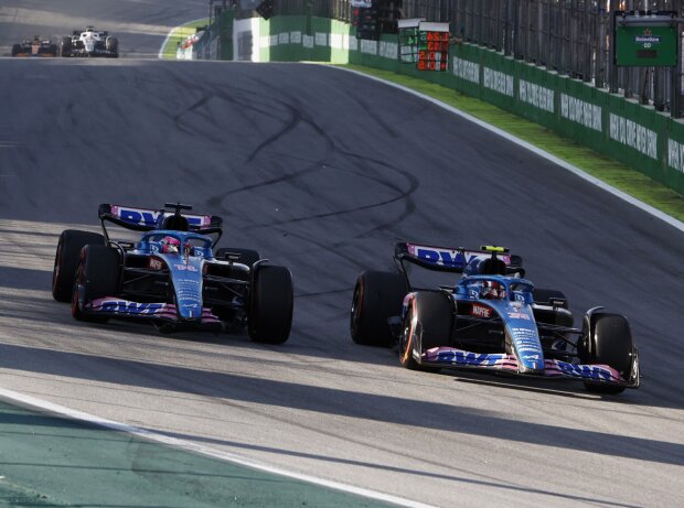 Titel-Bild zur News: Esteban Ocon, Fernando Alonso, Lewis Hamilton