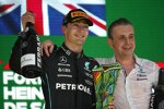George Russell (Mercedes) mit Renningenieur Riccardo Musconi