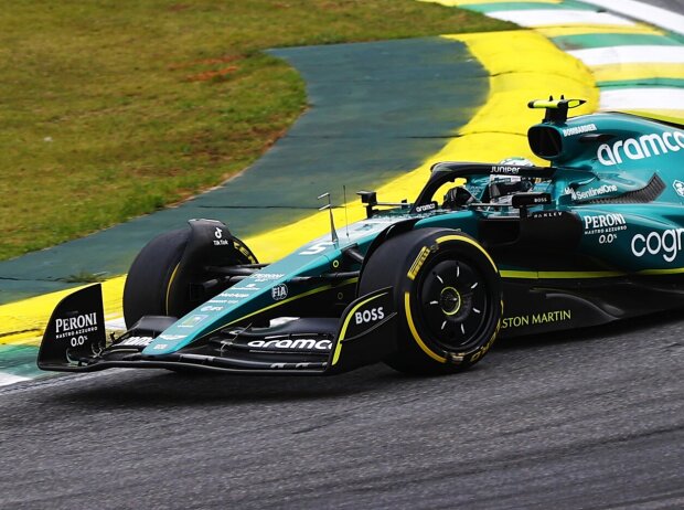 Titel-Bild zur News: Sebastian Vettel im Aston Martin AMR22 beim Formel-1-Rennen in Brasilien 2022