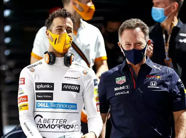 Daniel Ricciardo, Christian Horner Titel-Bild zur News: Daniel Ricciardo, Christian Horner