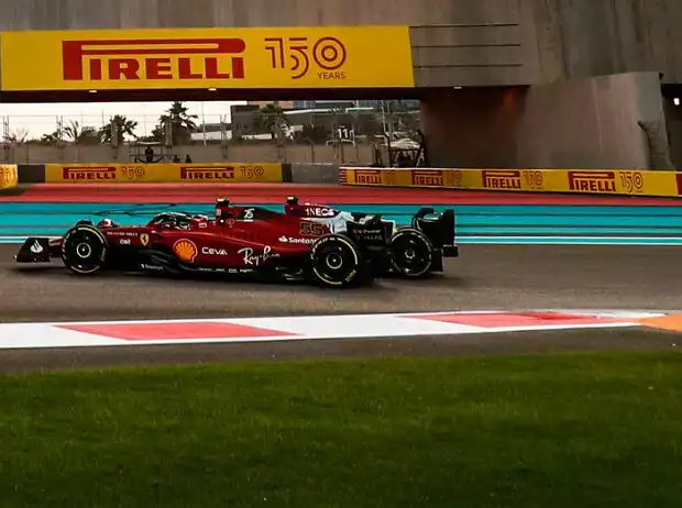 Carlos Sainz, Lewis Hamilton Titel-Bild zur News: Carlos Sainz, Lewis Hamilton
