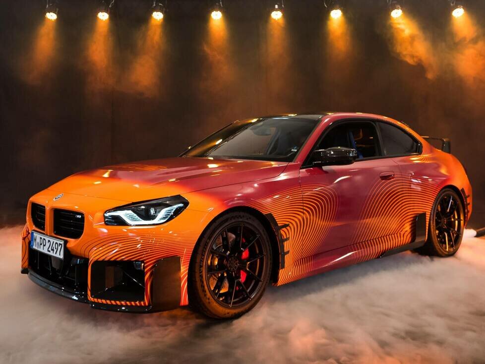 BMW zeigt auf der Essen Motor Show eine Messe-Weltpremiere: den neuen M2 mit Performance Parts.