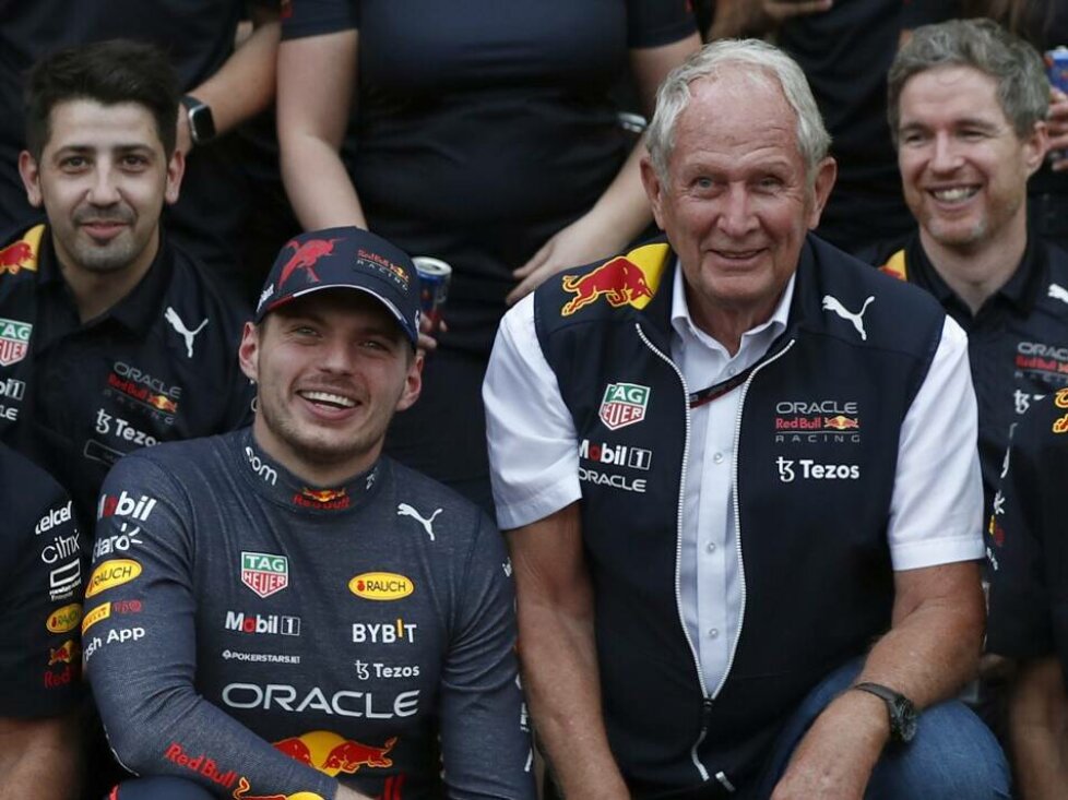 Sergio Perez, Christian Horner, Max Verstappen, Helmut Marko, Adrian Newey