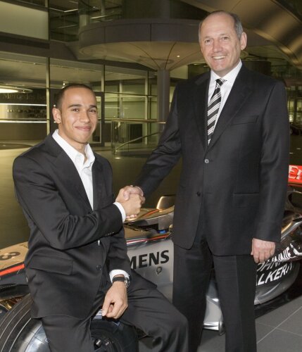 Lewis Hamilton Ron Dennis Fernando Alonso Mercedes Mercedes F1McLaren McLaren F1 ~Lewis Hamilton (Mercedes), Ron Dennis und Fernando Alonso (Alpine) ~ 