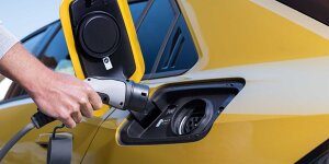 Umweltbonus für Plug-in-Hybrid läuft Ende 2022 aus: Alle Infos
