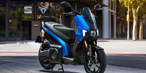 Seat Mo 125 Performance: Stärkere Version des Elektrorollers