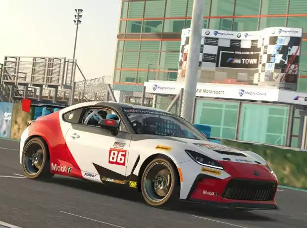 iRacing Titel-Bild zur News: iRacing