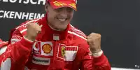 Michael Schumacher jubelt auf dem Podium beim Formel-1-Rennen in Hockenheim 2006
