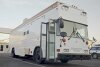 Dieser Schulbus wurde zum Luxus-Wohnmobil mit zwei Schlafzimmern