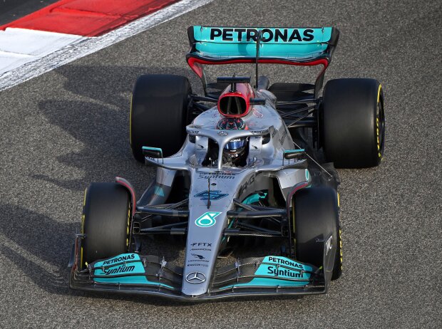 George Russell (Mercedes W13) bei Formel-1-Testfahrten in Bahrain 2022