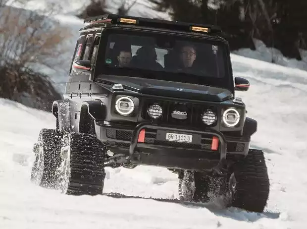 Mercedes G500 Caterpillar von delta4x4 Titel-Bild zur News: Mercedes G500 Caterpillar von delta4x4