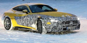 Mercedes-AMG GT Coupé (2023) zeigt sich fast ungetarnt