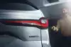 Bild zum Inhalt: Mazda CX-90 (2023): Teaser enthüllt PHEV-Antrieb und Heckdesign