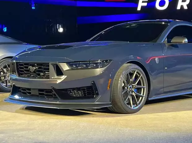 2024 Ford Mustang Dark Horse Titel-Bild zur News: 2024 Ford Mustang Dark Horse