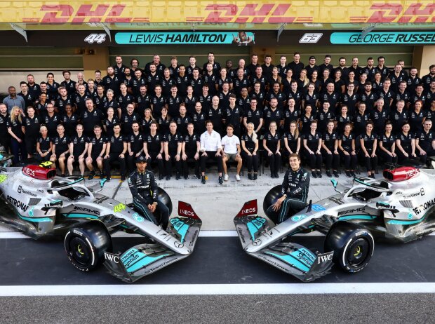 Lewis Hamilton, George Russell, Toto Wolff, Nyck de Vries Lewis Hamilton, George Russell, Toto Wolff, Nyck de Vries