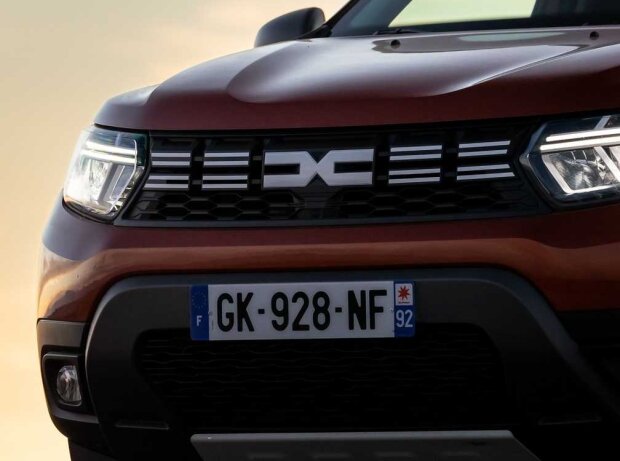 Dacia Duster (2023) Dacia Duster (2023)