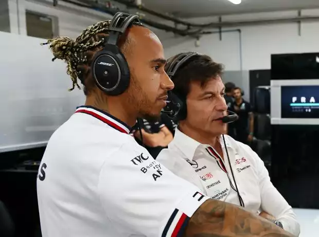 Lewis Hamilton, Toto Wolff Titel-Bild zur News: Lewis Hamilton, Toto Wolff