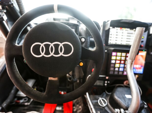 Cockpit Audi RS Q e-tron E2 Cockpit Audi RS Q e-tron E2
