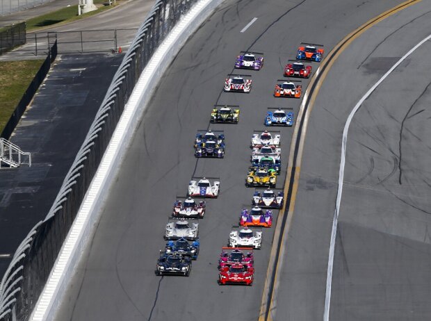 Chase Elliott, Mike Conway, Felipe Nasr, Loic Duval, Tristan Vautier, Jimmie Johnson, Kamui Kobayashi, Simon Pagenaud Chase Elliott, Mike Conway, Felipe Nasr, Loic Duval, Tristan Vautier, Jimmie Johnson, Kamui Kobayashi, Simon Pagenaud