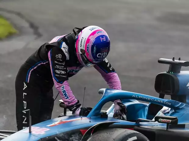 Fernando Alonso (Alpine) scheidet beim Formel-1-Rennen in Mexiko 2022 aus Titel-Bild zur News: Fernando Alonso (Alpine) scheidet beim Formel-1-Rennen in Mexiko 2022 aus