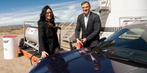 Porsche beginnt mit Produktion von synthetischem Kraftstoff