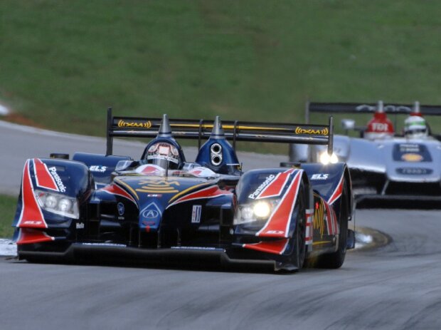 Acura und Audi führten den hängenden Flügel 2009 im Zuge der LMP1-Heckflügelverkleinerung ein Acura und Audi führten den hängenden Flügel 2009 im Zuge der LMP1-Heckflügelverkleinerung ein