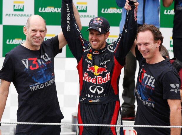 Titel-Bild zur News: Sebastian Vettel, Adrian Newey, Christian Horner
