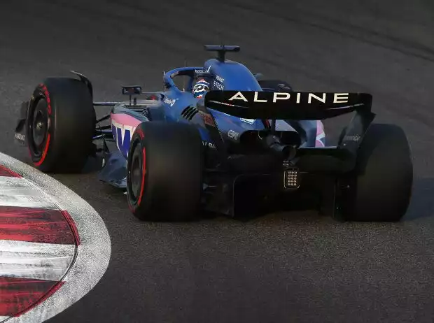Titel-Bild zur News: Alpine-Junior Jack Doohan im A522 bei den Formel-1-Testfahrten in Abu Dhabi 2022
