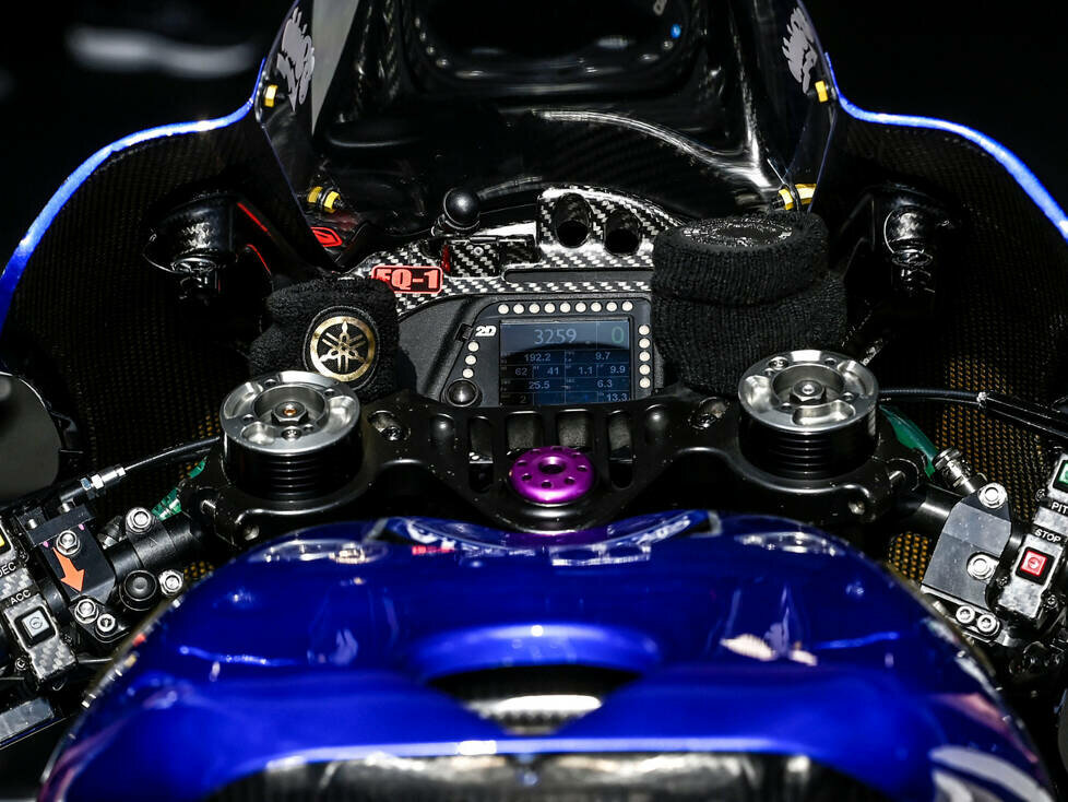 Lenker mit Dashboard der Yamaha YZR-M1