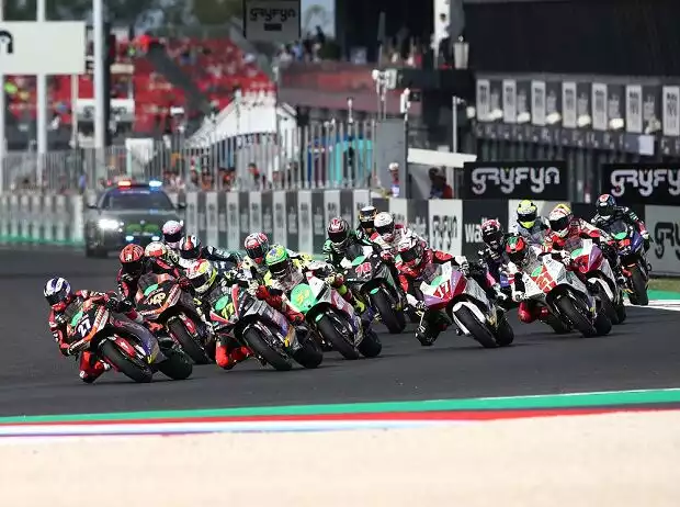 Titel-Bild zur News: MotoE Start