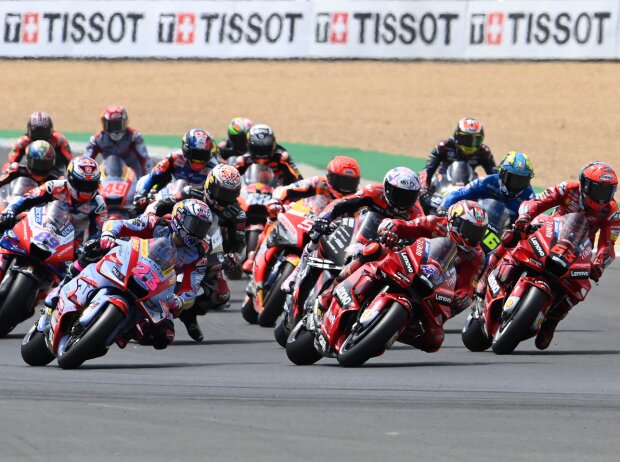 Start zum MotoGP-Rennen beim GP Frankreich 2022 in Le Mans Start zum MotoGP-Rennen beim GP Frankreich 2022 in Le Mans
