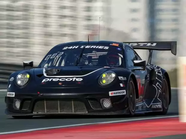 Herberth Motorsport hätte fast als Pro-Am-Team die 24 Stunden von Dubai gewonnen Titel-Bild zur News: Herberth Motorsport hätte fast als Pro-Am-Team die 24 Stunden von Dubai gewonnen