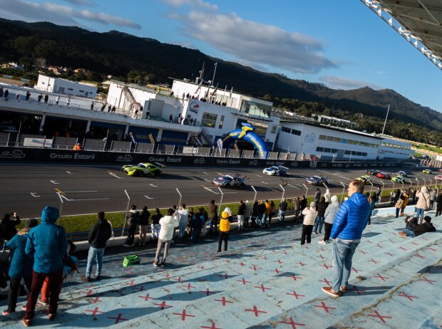 Zuschauer beim Rennen der GT Winter Series in Estoril Zuschauer beim Rennen der GT Winter Series in Estoril