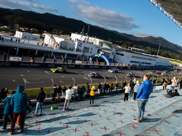 Zuschauer beim Rennen der GT Winter Series in Estoril