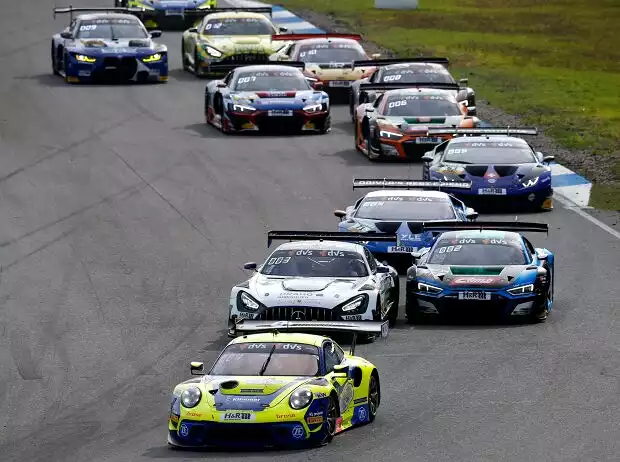 Das ADAC GT Masters wird 2023 anders aussehen als 2022 Titel-Bild zur News: Das ADAC GT Masters wird 2023 anders aussehen als 2022