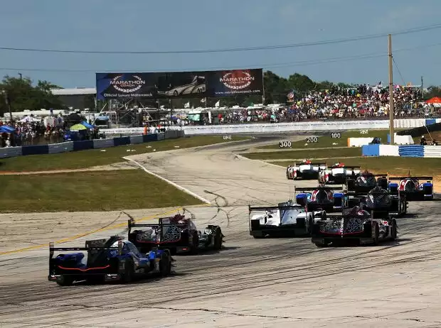 Renn-Action bei den 1.000 Meilen von Sebring der WEC 2018/19 Titel-Bild zur News: Renn-Action bei den 1.000 Meilen von Sebring der WEC 2018/19