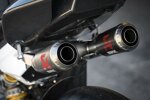 Akrapovic-Auspuff an der Ducati Panigale V4R von Danilo Petrucci