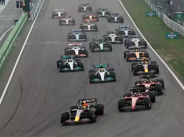 Max Verstappen, Charles Leclerc, Carlos Sainz, Lewis Hamilton, Sergio Perez, George Russell Titel-Bild zur News: Max Verstappen, Charles Leclerc, Carlos Sainz, Lewis Hamilton, Sergio Perez, George Russell