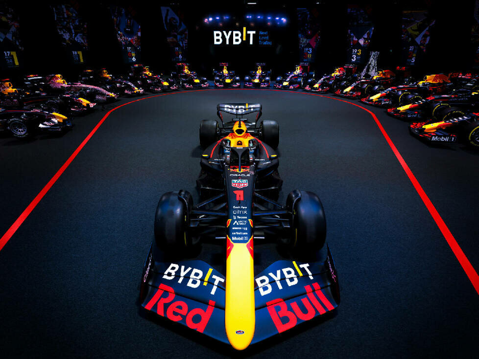 Red Bull RB18