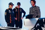 Max Verstappen (Red Bull), Sergio Perez (Red Bull) und Mr. Doodle