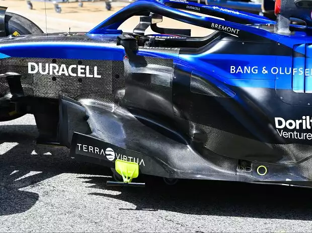 Williams FW44 Seitenkasten Titel-Bild zur News: Williams FW44 Seitenkasten